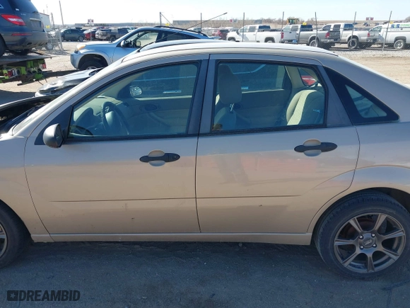 2007 Ford Focus S with VIN 1FAFP34N47W298854, listed as a IAAI auction lot 41814627 with 126,781 mi miles. Bid and sale history available at carsss.com. Image 15.