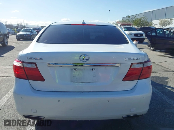 2007 Lexus LS 460 with VIN JTHBL46F575047233, listed as a IAAI auction lot 41933117 with Not Provided miles. Bid and sale history available at carsss.com. Image 15.