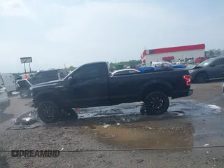 2019 Ford F-150 XL z VIN 1FTMF1CB7KKD87222, wystawiony jako IAAI lot #41955665 z przebiegiem 129 786 mil mil oraz . Historia ofert i sprzedaży dostępna na DreamBid. Obrazek 14.