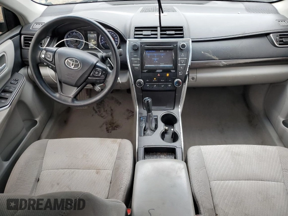 2015 Toyota Camry XLE z VIN 4T1BF1FK7FU498457, wystawiony jako Copart lot #52054965 z przebiegiem 230 413 mil mil oraz Czysty tytuł • Clean title. Historia ofert i sprzedaży dostępna na DreamBid. Obrazek 8.