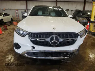 2025 Mercedes-Benz GLC 300 z VIN W1NKM4HB0SF282949, wystawiony jako Copart lot #56732965 z przebiegiem 9 971 mil mil oraz Szkoda całkowita • Salvage title. Historia ofert i sprzedaży dostępna na DreamBid. Obrazek 5.