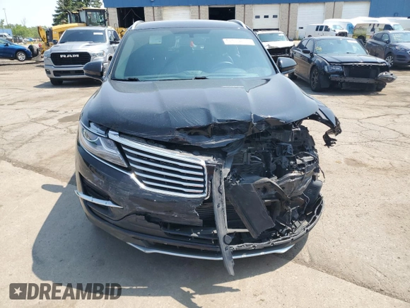 2017 Lincoln MKC Premiere z VIN 5LMCJ1D92HUL55757, wystawiony jako Copart lot #58844695 z przebiegiem 74 580 mil mil oraz Czysty tytuł • Clean title. Historia ofert i sprzedaży dostępna na DreamBid. Obrazek 5.