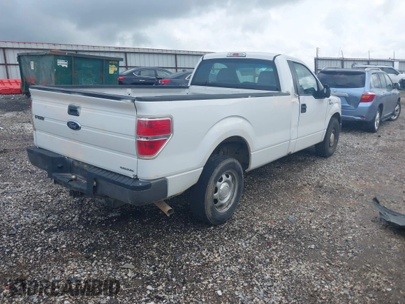 2013 Ford F-150 XL z VIN 1FTMF1CMXDKG28081, wystawiony jako IAAI lot #42404005 z przebiegiem 287 414 mil mil oraz . Historia ofert i sprzedaży dostępna na DreamBid. Obrazek 4.