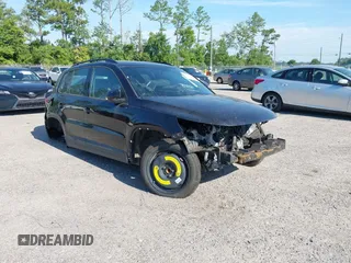 2017 Volkswagen Tiguan S with VIN WVGBV7AX4HK000352, listed as a IAAI auction lot 42861616 with Not provided miles and . Bid and sale history available at DreamBid. Image 1.