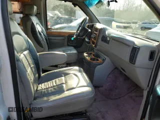 1996 Chevrolet Chevy Van z VIN 1GBFG15M7T1003777, wystawiony jako Copart lot #43272715 z przebiegiem 109 884 mil mil oraz Szkoda całkowita • Salvage title. Historia ofert i sprzedaży dostępna na DreamBid. Obrazek 7.