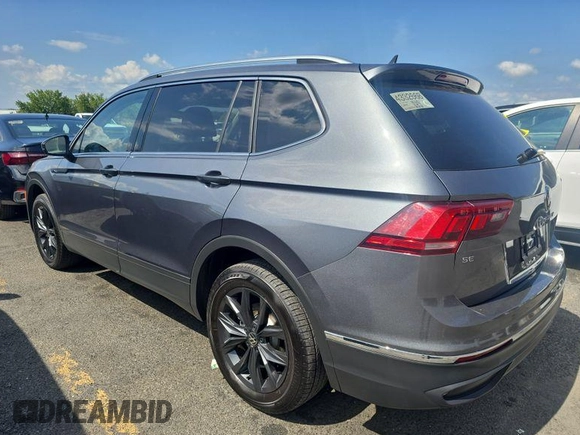 2024 Volkswagen Tiguan SE z VIN 3VV3B7AX3RM106966, wystawiony jako IAAI lot #42809081 z przebiegiem 32 302 mil mil oraz . Historia ofert i sprzedaży dostępna na DreamBid. Obrazek 9.
