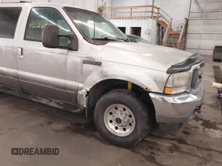 2002 Ford Excursion XLT with VIN 1FMNU41SX2EB16776, listed as a IAAI auction lot 42126900 with 254,968 mi miles and . Bid and sale history available at DreamBid. Image 6.