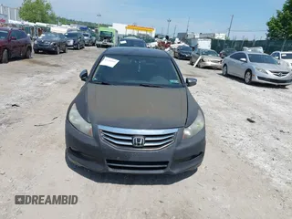 2012 Honda Accord LX Premium z VIN 1HGCP2F49CA055822, wystawiony jako IAAI lot #42244959 z przebiegiem 116 817 mil mil oraz . Historia ofert i sprzedaży dostępna na DreamBid. Obrazek 12.