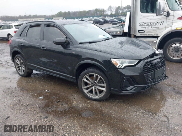 2024 Audi Q3 S line Premium Plus z VIN WA1EECF32R1043458, wystawiony jako IAAI lot #41965598 z przebiegiem 21 524 mil mil oraz . Historia ofert i sprzedaży dostępna na DreamBid. Obrazek 1.