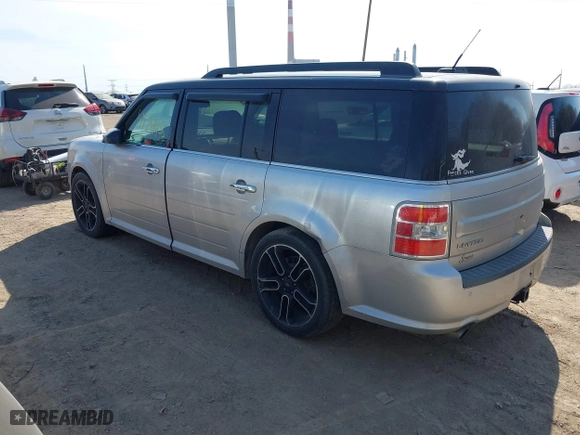 2013 Ford Flex Limited w/EcoBoost with VIN 2FMHK6DT3DBD06470, listed as a IAAI auction lot 41741455 with 157,831 mi miles. Bid and sale history available at carsss.com. Image 3.