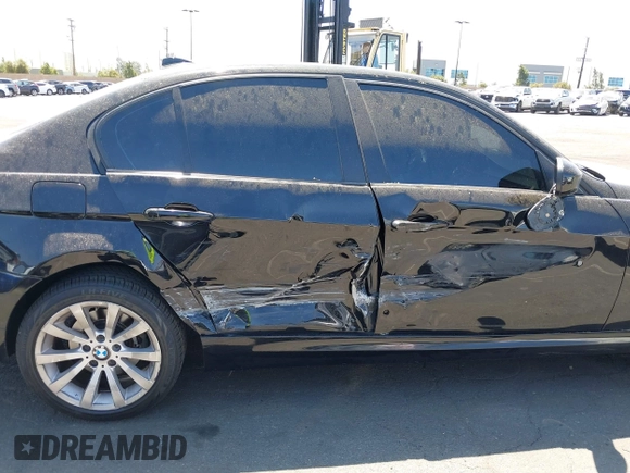 2011 BMW 3 Series 328i with VIN WBAPH5C57BA448175, listed as a IAAI auction lot 42096038 with 223,937 mi miles and . Bid and sale history available at carsss.com. Image 6.