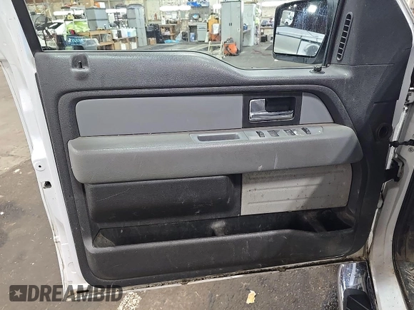 2013 Ford F-150 XL z VIN 1FTFX1EF5DFB22784, wystawiony jako IAAI lot #42651808 z przebiegiem 204 172 mil mil oraz . Historia ofert i sprzedaży dostępna na DreamBid. Obrazek 21.