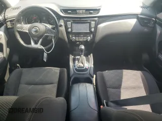 2017 Nissan Rogue SV with VIN JN1BJ1CR6HW106776, listed as a Copart auction lot 59682825 with 106,195 mi miles and Salvage title. Bid and sale history available at DreamBid. Image 8.