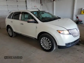 2013 Lincoln MKX z VIN 2LMDJ6JKXDBL19895, wystawiony jako Copart lot #51623655 z przebiegiem 245 542 mil mil oraz Szkoda całkowita • Salvage title. Historia ofert i sprzedaży dostępna na DreamBid. Obrazek 4.