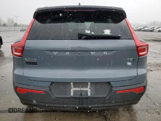 2022 Volvo XC40 R-Design с VIN YV4162UM3N2647058, выставлен на аукционе Copart как лот 53968175 с пробегом 31 218 миль миль и Списание • Salvage title. История ставок и продаж доступна на DreamBid. Изображение 6.