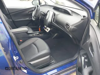 2018 Toyota Prius Two with VIN JTDKARFU4J3056091, listed as a IAAI auction lot 41919790 with 85,025 mi miles. Bid and sale history available at carsss.com. Image 5.