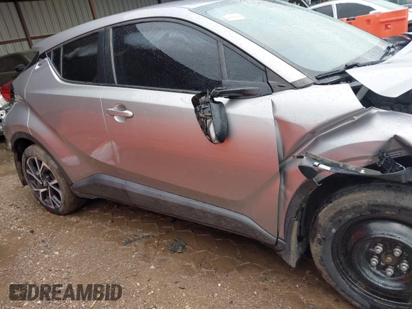 2018 Toyota C-HR XLE z VIN NMTKHMBX8JR034946, wystawiony jako IAAI lot #41947667 z przebiegiem 84 196 mil mil oraz . Historia ofert i sprzedaży dostępna na DreamBid. Obrazek 14.