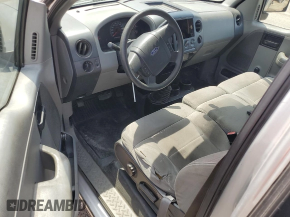 2005 Ford F-150 STX с VIN 1FTRX14W45FB50432, выставлен на аукционе Copart как лот 55285845 с пробегом 272 708 миль миль и Списание • Salvage title. История ставок и продаж доступна на DreamBid. Изображение 8.