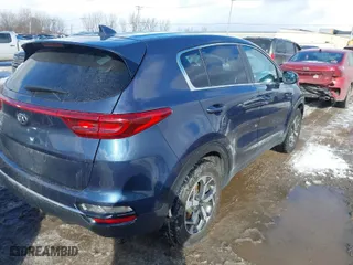 2020 Kia Sportage LX with VIN KNDPMCAC0L7662945, listed as a IAAI auction lot 41463752 with 75,772 mi miles. Bid and sale history available at carsss.com. Image 4.