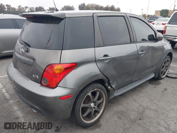 2005 Scion xA z VIN JTKKT624850109244, wystawiony jako IAAI lot #42171971 z przebiegiem 167 588 mil mil oraz . Historia ofert i sprzedaży dostępna na DreamBid. Obrazek 4.