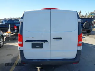 2019 Mercedes-Benz Metris Cargo z VIN WD3PG2EAXK3530575, wystawiony jako IAAI lot #41813709 z przebiegiem 136 174 mil mil oraz . Historia ofert i sprzedaży dostępna na DreamBid. Obrazek 17.