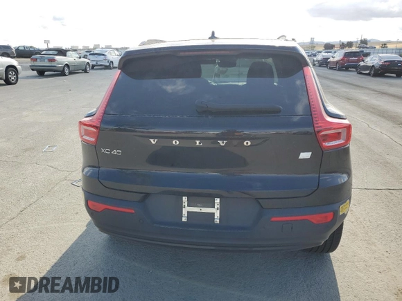 2021 Volvo XC40 z VIN YV4ED3UR2M2567418, wystawiony jako Copart lot #54073465 z przebiegiem 20 221 mil mil oraz Szkoda całkowita • Salvage title. Historia ofert i sprzedaży dostępna na DreamBid. Obrazek 6.