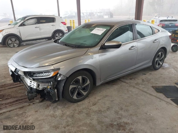 2022 Honda Insight EX with VIN 19XZE4F58NE015881, listed as a IAAI auction lot 41884499 with 31,407 mi miles. Bid and sale history available at carsss.com. Image 2.