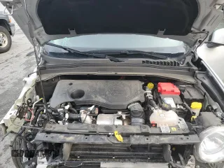 2020 Jeep Renegade Altitude z VIN ZACNJAB10LPK95238, wystawiony jako Copart lot #75056424 z przebiegiem 63 015 mil mil oraz Szkoda całkowita • Salvage title. Historia ofert i sprzedaży dostępna na DreamBid. Obrazek 13.