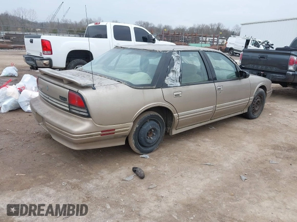 1996 Oldsmobile Cutlass Supreme S z VIN 1G3WH52M9TF377685, wystawiony jako IAAI lot #41496775 z przebiegiem 197 366 mil mil oraz . Historia ofert i sprzedaży dostępna na DreamBid. Obrazek 4.