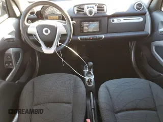 2011 Smart fortwo Pure with VIN WMEEJ3BA2BK425867, listed as a Copart auction lot 83676794 with 105,883 mi miles and Salvage title. Bid and sale history available at DreamBid. Image 8.