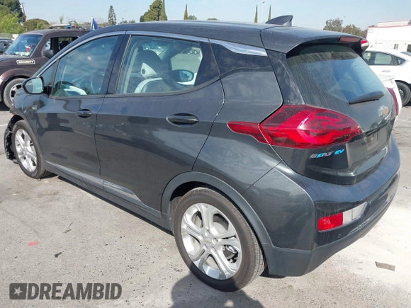2020 Chevrolet Bolt EV LT z VIN 1G1FY6S0XL4108666, wystawiony jako IAAI lot #41682212 z przebiegiem 34 387 mil mil oraz . Historia ofert i sprzedaży dostępna na DreamBid. Obrazek 3.