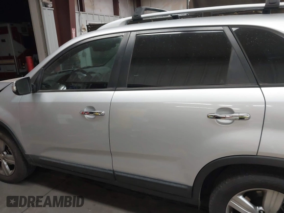 2012 Kia Sorento EX with VIN 5XYKU4A20CG290324, listed as a IAAI auction lot 41703467 with 132,168 mi miles. Bid and sale history available at carsss.com. Image 14.