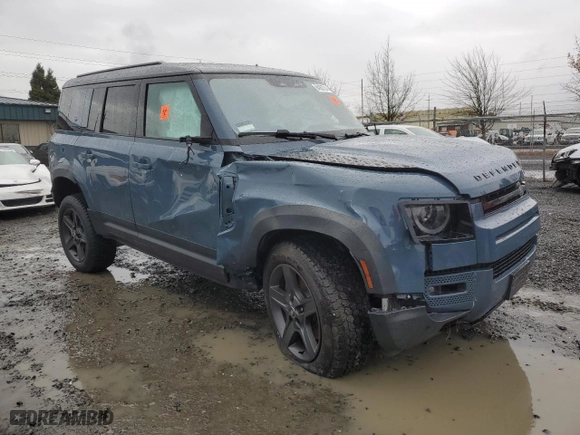2020 Land Rover Defender HSE with VIN SALE9EEU9L2014386, listed as a Copart auction lot 84062764 with 0 mi miles and Salvage Title. Bid and sale history available at carsss.com. Image 4.
