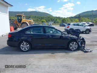 2015 Volkswagen Jetta Sedan 1.8T SE w/Connectivity with VIN 3VWD07AJ2FM255186, listed as a IAAI auction lot 35986577 with 7,853 mi miles. Bid and sale history available at carsss.com. Image 13.