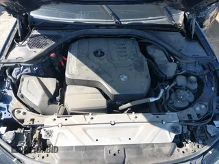 2021 BMW 3 Series 330i z VIN 3MW5R1J03M8B71429, wystawiony jako IAAI lot #42290683 z przebiegiem Nie podano mil oraz . Historia ofert i sprzedaży dostępna na DreamBid. Obrazek 10.