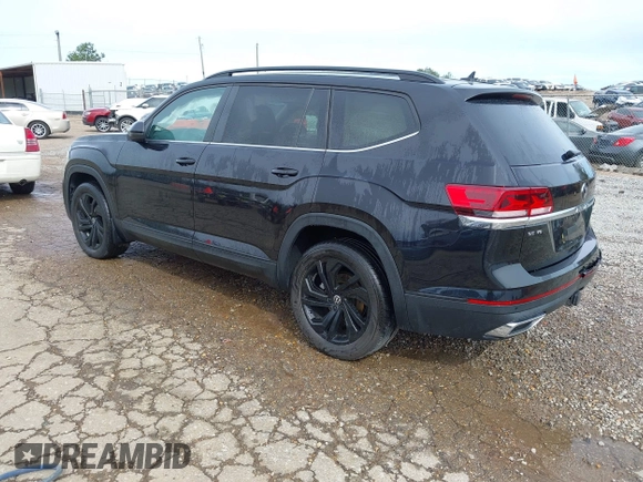 2022 Volkswagen Atlas SE z VIN 1V2HR2CA1NC549008, wystawiony jako IAAI lot #41851901 z przebiegiem 39 892 mil mil oraz . Historia ofert i sprzedaży dostępna na DreamBid. Obrazek 3.