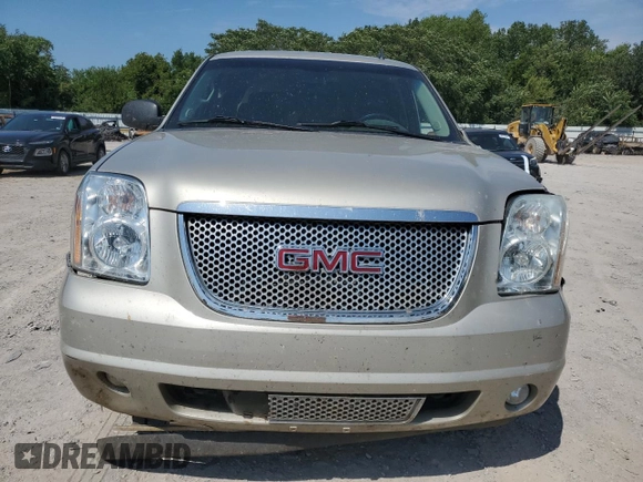 2013 GMC Yukon Denali with VIN 1GKS2EEF0DR168563, listed as a Copart auction lot 67732684 with 124,655 mi miles and Salvage Title. Bid and sale history available at carsss.com. Image 5.