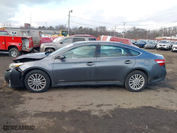 2015 Toyota Avalon Hybrid XLE Touring with VIN 4T1BD1EB2FU042051, listed as a IAAI auction lot 41346573 with 99,324 mi miles. Bid and sale history available at carsss.com. Image 14.