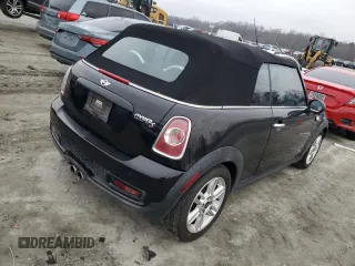 2012 MINI Convertible S z VIN WMWZP3C59CT250929, wystawiony jako Copart lot #46238105 z przebiegiem 109 042 mil mil oraz Czysty tytuł • Clean title. Historia ofert i sprzedaży dostępna na DreamBid. Obrazek 3.
