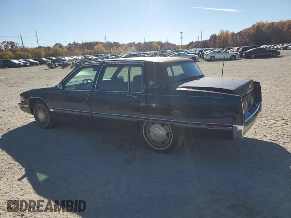 1992 Cadillac Fleetwood z VIN 1G6CB53B4N4301200, wystawiony jako Copart lot #71384554 z przebiegiem 115 430 mil mil oraz Tytuł czysty. Historia ofert i sprzedaży dostępna na DreamBid. Obrazek 2.