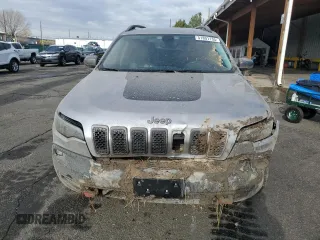 2019 Jeep Cherokee Trailhawk with VIN 1C4PJMBX8KD314746, listed as a Copart auction lot 51801135 with 124,281 mi miles and Salvage title. Bid and sale history available at DreamBid. Image 5.