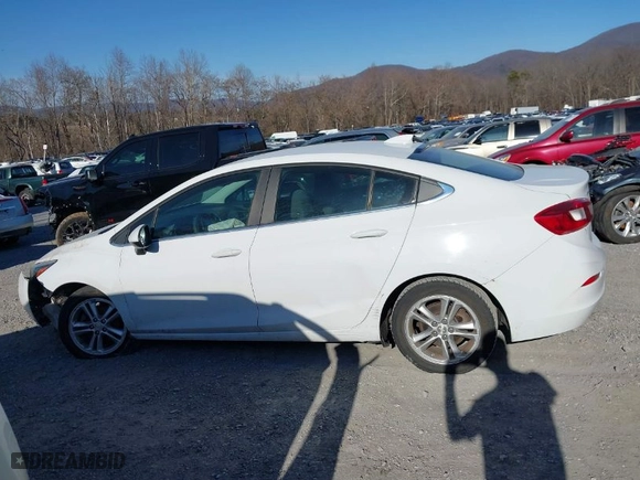 2017 Chevrolet Cruze LT with VIN 1G1BE5SMXH7111710, listed as a IAAI auction lot 41622649 with NaN miles. Bid and sale history available at carsss.com. Image 15.
