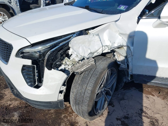 2019 Cadillac XT4 FWD Sport with VIN 1GYFZER49KF142425, listed as a IAAI auction lot 41416223 with 51,490 mi miles. Bid and sale history available at carsss.com. Image 6.