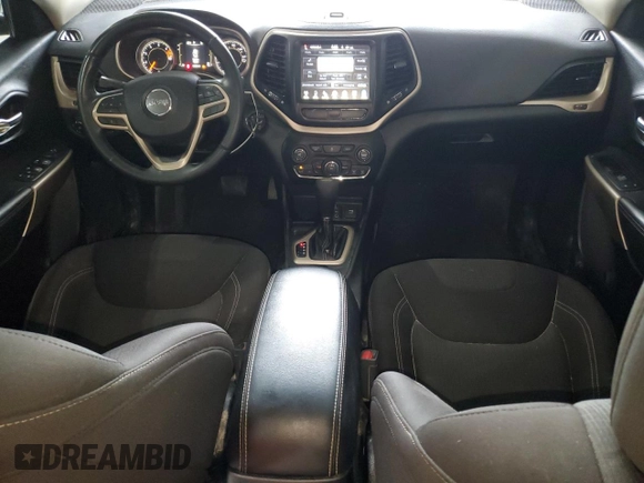 2017 Jeep Cherokee Latitude with VIN 1C4PJLCBXHD232099, listed as a Copart auction lot 55359125 with 61,639 mi miles and Clean title. Bid and sale history available at DreamBid. Image 8.