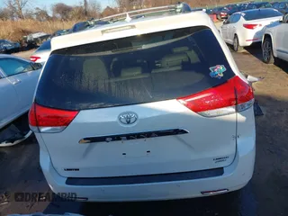 2012 Toyota Sienna XLE with VIN 5TDDK3DCXCS032344, listed as a IAAI auction lot 41205400 with 105,274 mi miles. Bid and sale history available at carsss.com. Image 17.