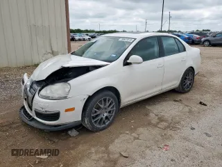 2010 Volkswagen Jetta Limited Edition z VIN 3VWRZ7AJ8AM165531, wystawiony jako Copart lot #58623515 z przebiegiem 166 829 mil mil oraz Szkoda całkowita • Salvage title. Historia ofert i sprzedaży dostępna na DreamBid. Obrazek 1.