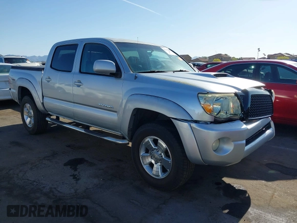 2007 Toyota Tacoma PreRunner with VIN 5TEJU62N27Z370963, listed as a IAAI auction lot 42057558 with 192,041 mi miles. Bid and sale history available at carsss.com. Image 1.