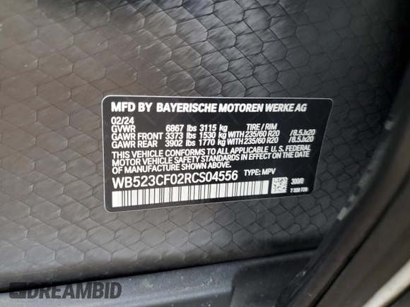 2024 BMW iX xDrive50 z VIN WB523CF02RCS04556, wystawiony jako Copart lot #46817195 z przebiegiem 7 915 mil mil oraz Czysty tytuł • Clean title. Historia ofert i sprzedaży dostępna na DreamBid. Obrazek 13.