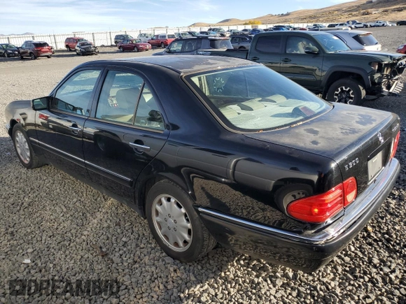 1998 Mercedes-Benz E 320 with VIN WDBJF25F4WA504385, listed as a Copart auction lot 79555844 with 392,558 mi miles and Clean Title. Bid and sale history available at DreamBid. Image 2.