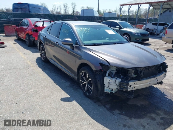 2018 Toyota Camry LE z VIN 4T1B11HK2JU113469, wystawiony jako IAAI lot #41912957 z przebiegiem 158 323 mil mil oraz . Historia ofert i sprzedaży dostępna na DreamBid. Obrazek 1.